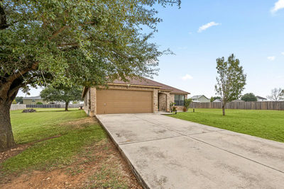 166 Kristen Dr — photo 2