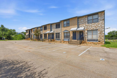 3009 Whisper Oaks Ln #C — photo 2