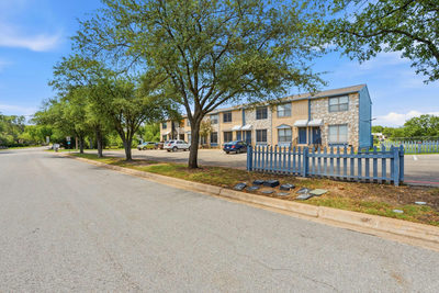 3009 Whisper Oaks Ln #C — photo 3