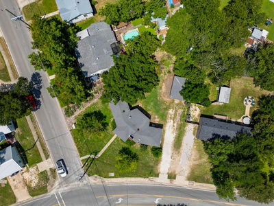 710 E Austin Ave — photo 5