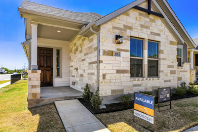 338 Orleanian Dr — photo 2