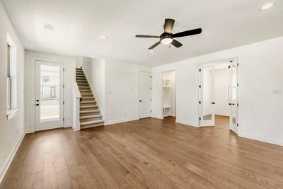 338 Orleanian Dr — photo 3