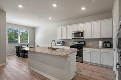 319 Arrowhead Vine St — photo 4
