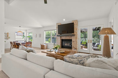 3127 Festus Dr — photo 2