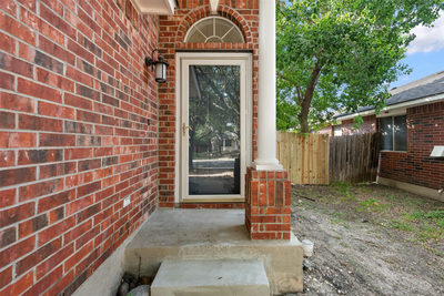 2205 Ada Ln — photo 2