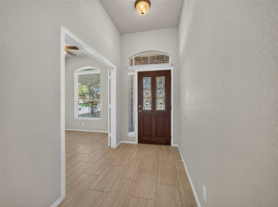 1916 Golden Arrow Ave — photo 2