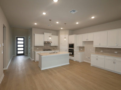 821 Purmela St — photo 5