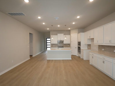 821 Purmela St — photo 4
