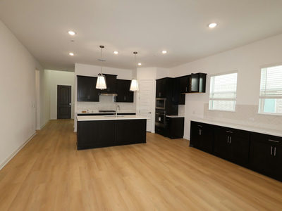 4020 Fulton Dr — photo 5