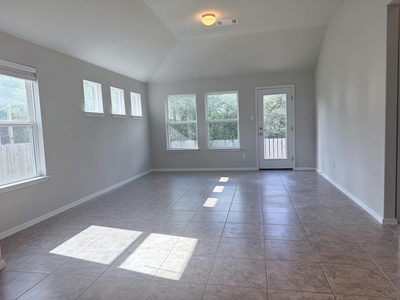 123 Saranac Dr — photo 4