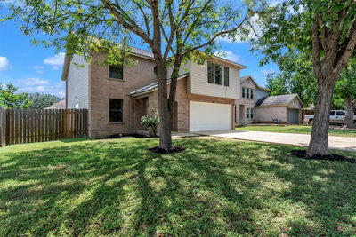 8007 Bramble Bush Dr — photo 2