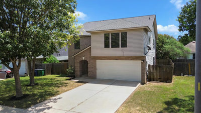 8007 Bramble Bush Dr — photo 3
