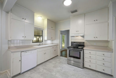 1907 W 37th St #A & B — photo 5