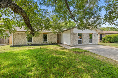 1111 Spearson Ln — photo 4