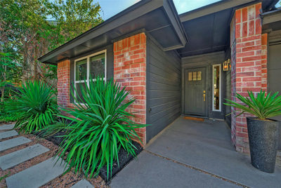 8406 Los Ranchos Dr — photo 2