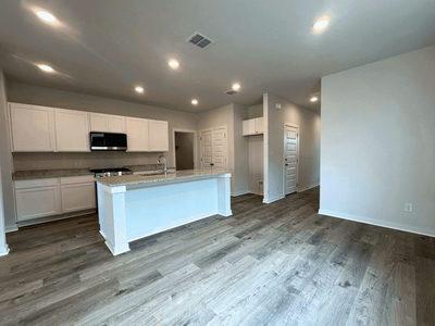 156 Hornet St — photo 4