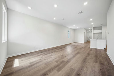156 Hornet St — photo 5