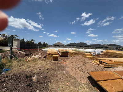 200 Firethorn Cv — photo 3