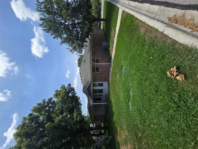 711 Beachwood Rd — photo 2