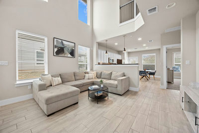 11315 Gadsen Ln — photo 5