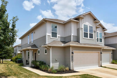 11315 Gadsen Ln — photo 2