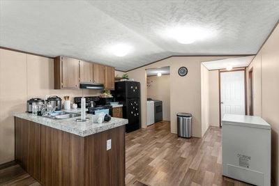 341 SW Front St — photo 4