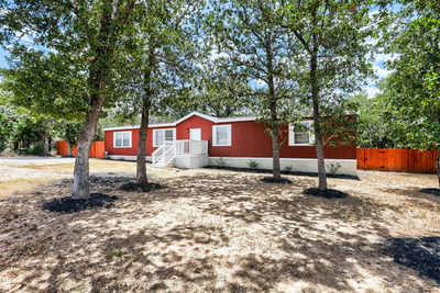 1017 Rosewood Dr — photo 2
