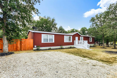 1017 Rosewood Dr — photo 3