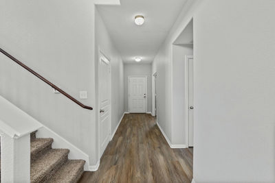 136 Charing Cv — photo 5