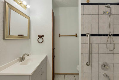 4805 Crest Oak Rd — photo 5