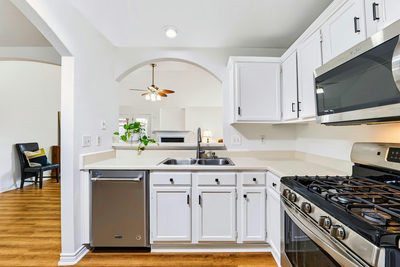 608 Saunders Dr — photo 5