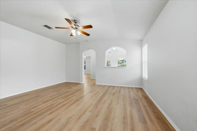 1118 Remington Dr — photo 4