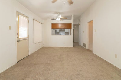 10517 ARCHDALE Dr — photo 3