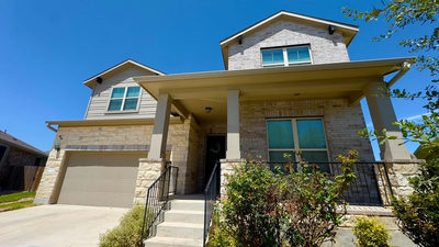 132 Greenock Cv — photo 2