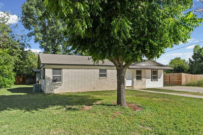 1115 Sycamore St — photo 2