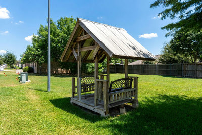 1204 Applewood Dr E — photo 4