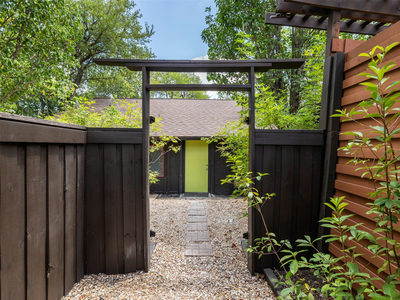 6413 Auburn Dr — photo 3