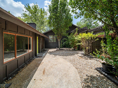 6413 Auburn Dr — photo 4