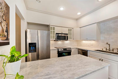 1307 Kinney Ave #140 — photo 3