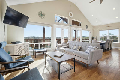 1748 Lakeshore Dr — photo 4