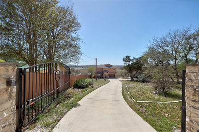 1748 Lakeshore Dr — photo 2