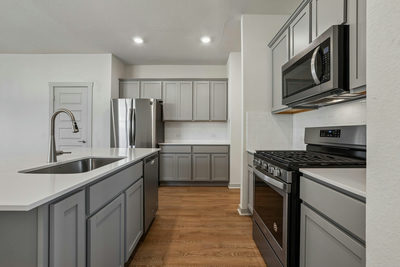 10724 Deaton Ln — photo 5