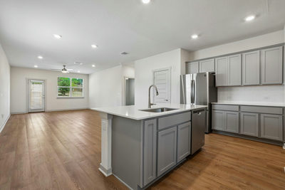 10724 Deaton Ln — photo 4