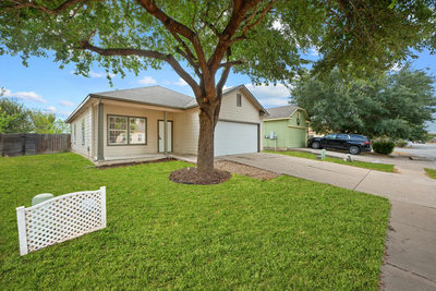 12103 Bastrop St — photo 2