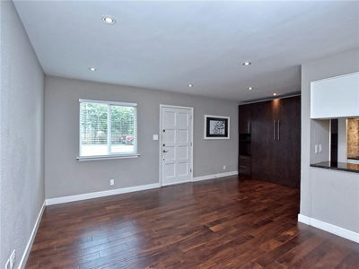 4209 Burnet Rd #101 — photo 2