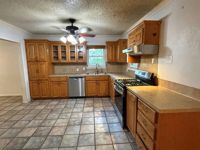 1402 Garden St — photo 4