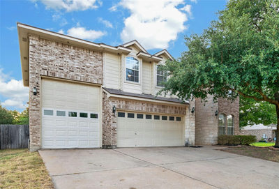 2207 Brittway Ln — photo 2