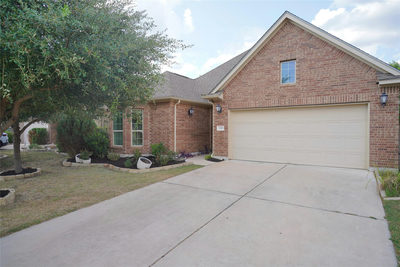 2301 Yaupon Range Dr — photo 2