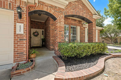 19501 Sangremon Way — photo 3
