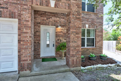 113 Bexar Forest Cv — photo 2